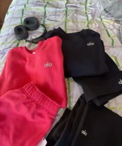 alo yoga clothing pallets