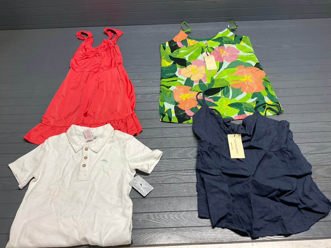 pallets of clothes for sale