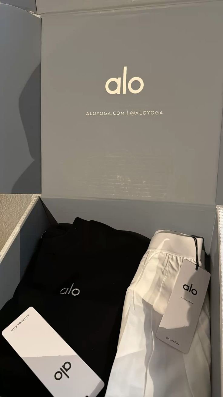 alo yoga clothes sale