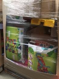 Discount toy pallets